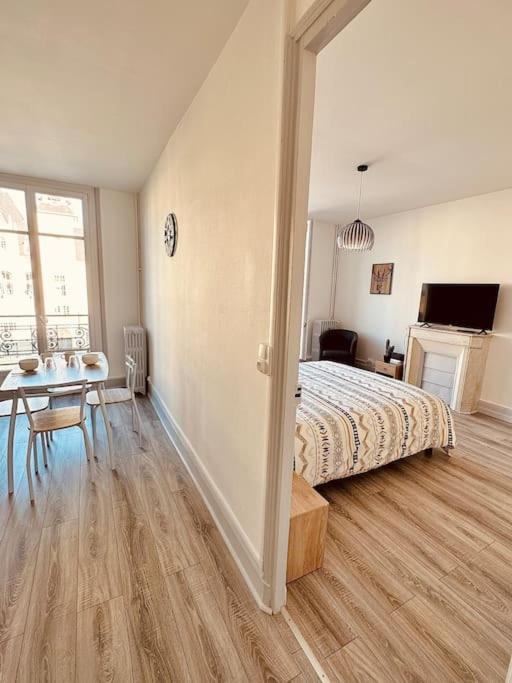 Studio De La Belle Vue Charleville-Mézières Dış mekan fotoğraf