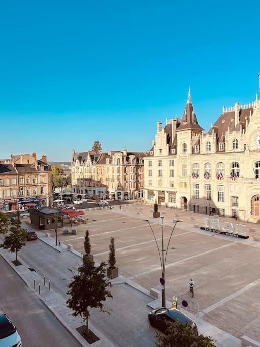 Studio De La Belle Vue Charleville-Mézières Dış mekan fotoğraf